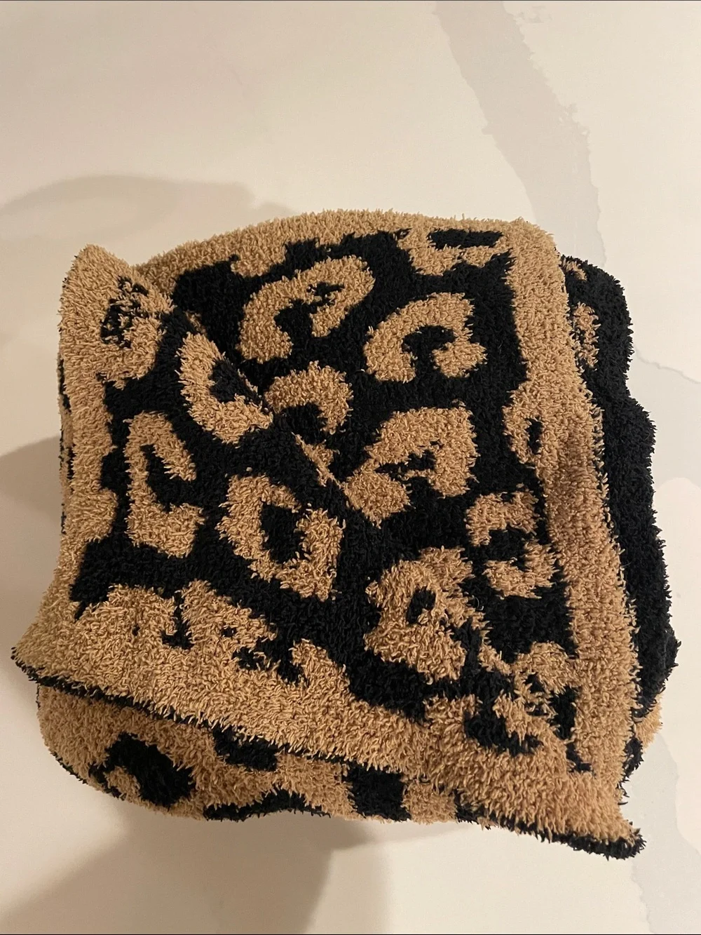 Barefoot Dreams In the Wild Throw Camel/Black blanket